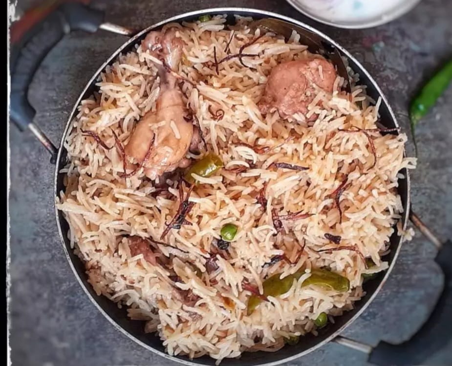 chicken yakhni pulao